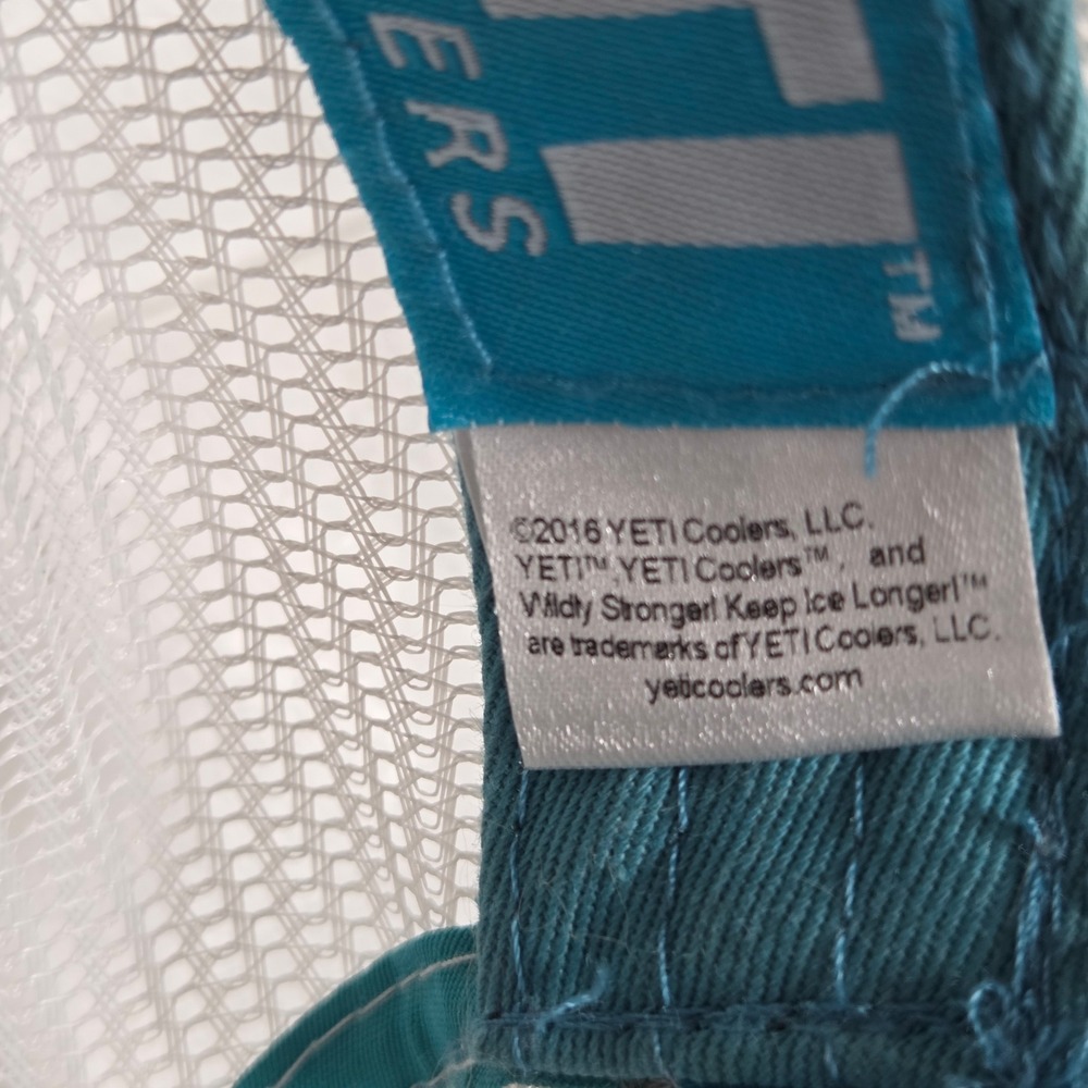 YETI Coolers Shark Logo Trucker Hat Teal Blue White Mesh Snapback Cap Beach - Picture 6 of 8